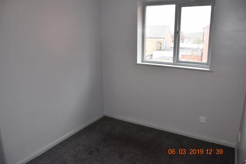 2 bedroom flat to rent, Manor Court, Strode Road, Wellingborough NN8