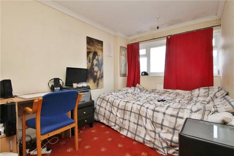 6 bedroom terraced house to rent, Queens Drive, Guildford, Surrey, GU2