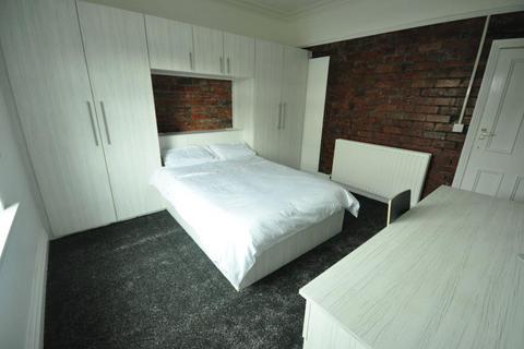 1 bedroom flat to rent, Claremont Grove, University, Leeds, LS3 1AX
