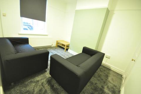 1 bedroom flat to rent, Claremont Grove, University, Leeds, LS3 1AX