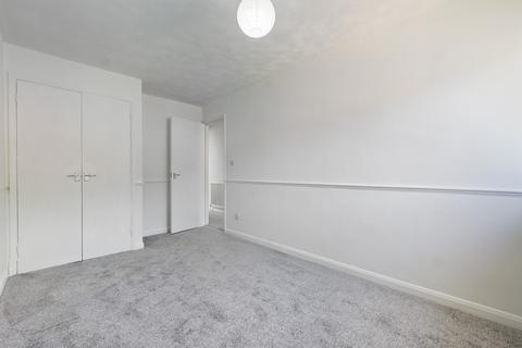 2 bedroom apartment to rent, Riviera Court, Sandgate