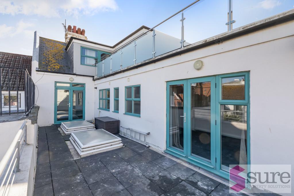 Apartment in Brighton - View 2