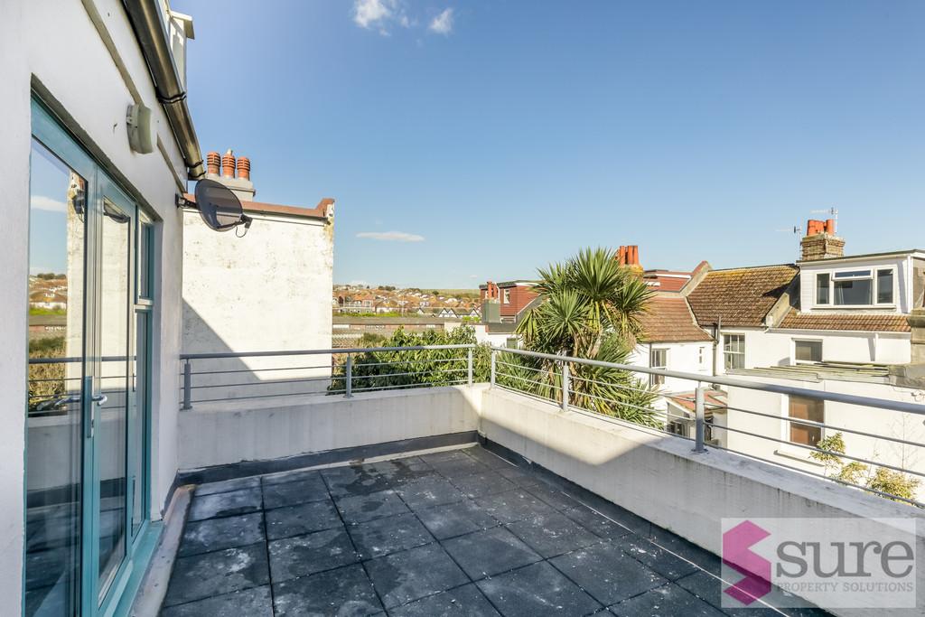 Apartment in Brighton - View 4