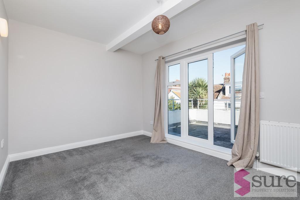Apartment in Brighton - More