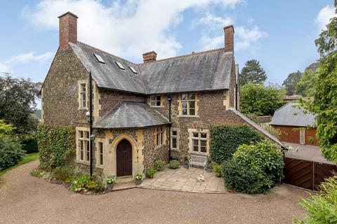 7 bedroom detached house to rent, The Old Vicarage, Hanley Road, Malvern WR14 4PH