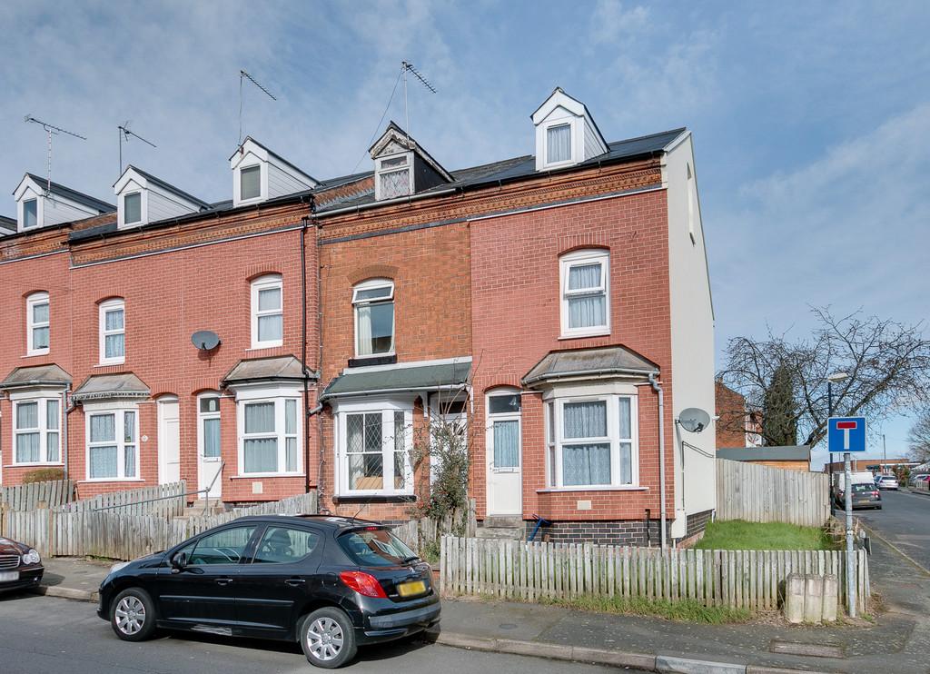 Beoley Road East, Lakeside, Redditch, B98 8PB 3 bed terraced house £