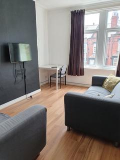 4 bedroom flat to rent - Headingley , Leeds LS6