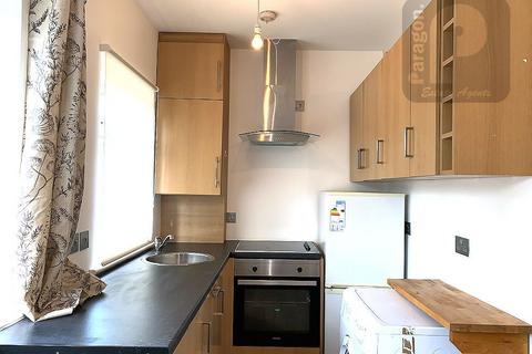 2 bedroom flat to rent, Gunnersbury Avenue, Ealing, W5