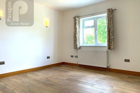 2 bedroom flat to rent, Gunnersbury Avenue, Ealing, W5