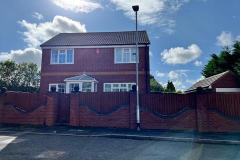 3 bedroom detached house to rent, Fibbersley Bank, Willenhall WV13