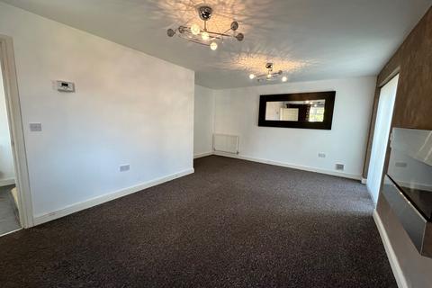 3 bedroom detached house to rent, Fibbersley Bank, Willenhall WV13