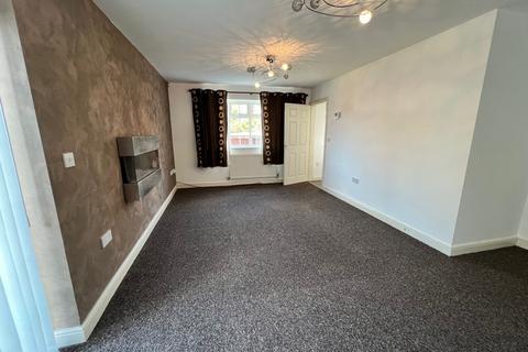 3 bedroom detached house to rent, Fibbersley Bank, Willenhall WV13