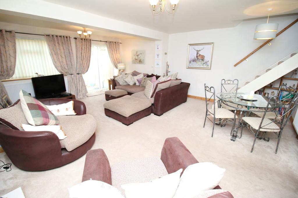 Joseph Luckman Road, Bedworth 3 bed terraced house £174,950