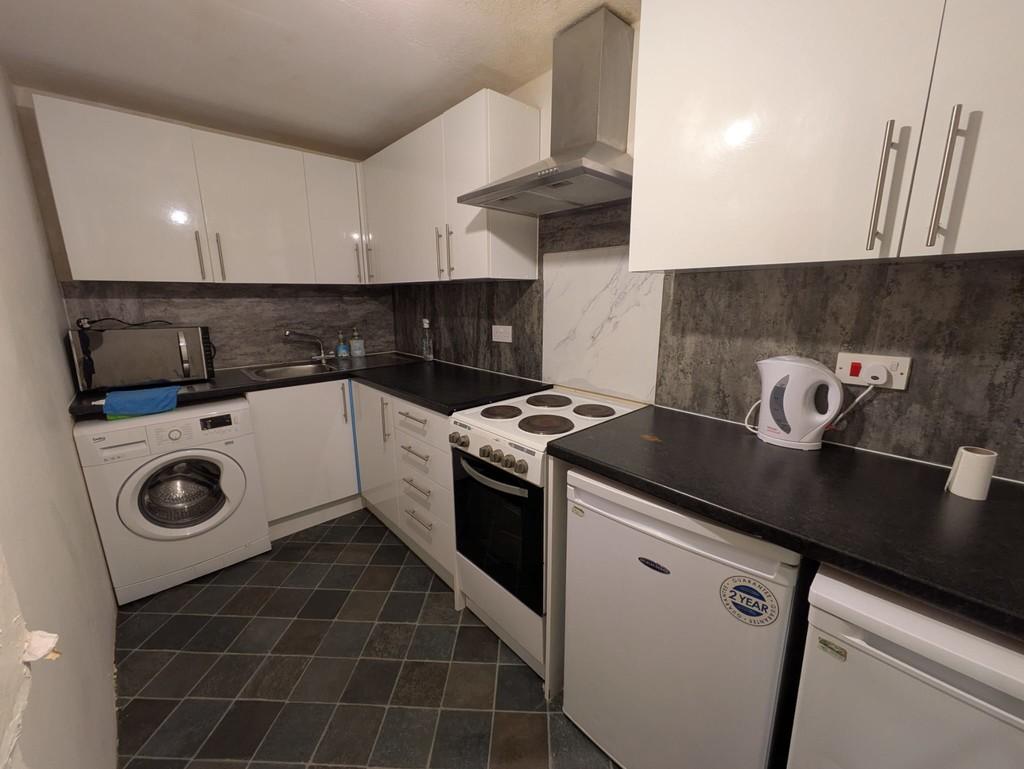 Apartment in Woodlands - View 2