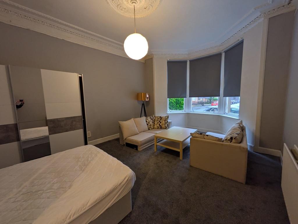 Apartment in Woodlands - More