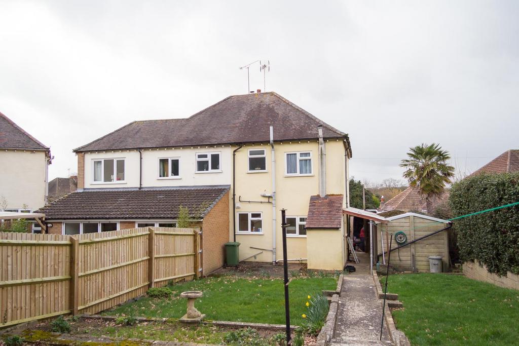 Malvern Road, Redditch 2 bed property £875 pcm (£202 pw)