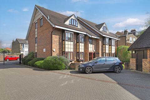 2 bedroom apartment to rent, The Chequers, Buckhurst Hill, IG9