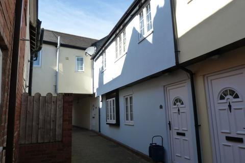 2 bedroom terraced house to rent, Bakers Mews, Cullompton
