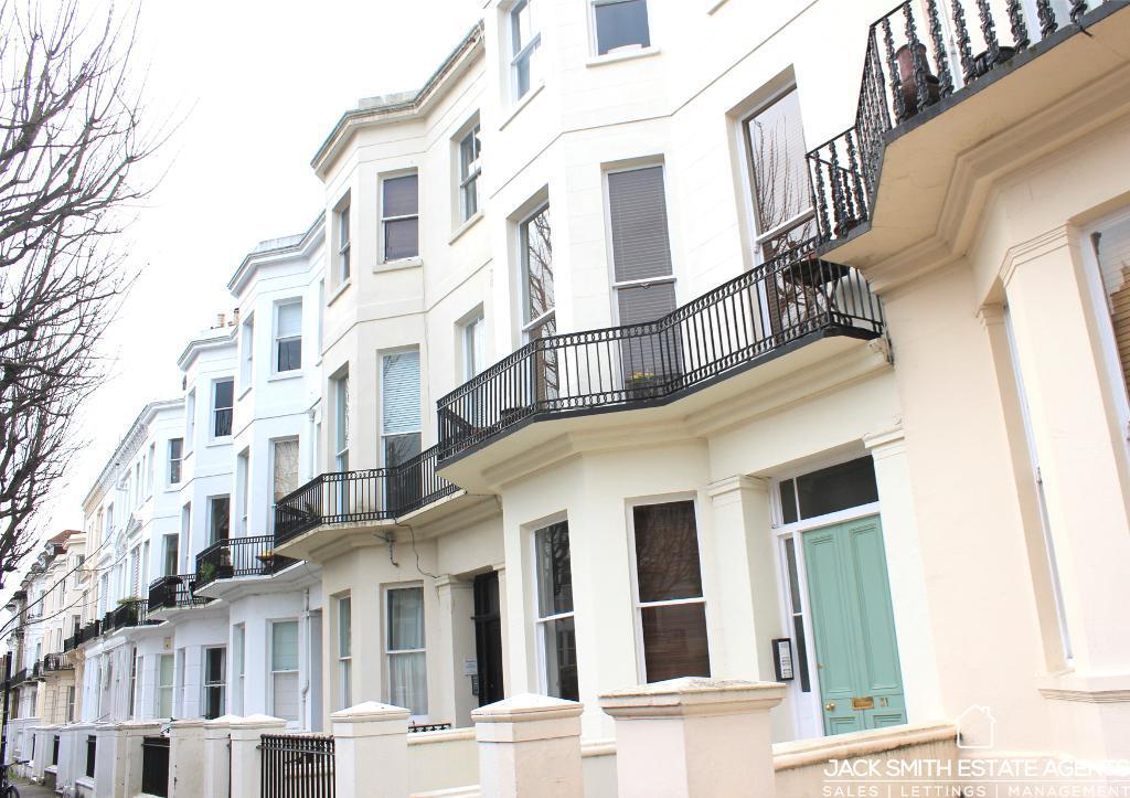 Compton Avenue, Brighton, East Sussex, BN1 3PT 2 bed flat £1,375 pcm