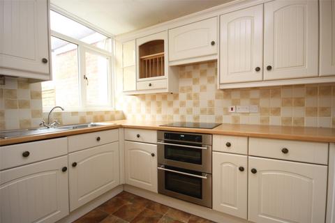 2 bedroom terraced house to rent, Silkham Road, Oxted, Surrey, RH8