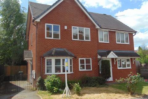 3 bedroom semi-detached house to rent, Erskine Street, Dresden, Stoke-On-Trent