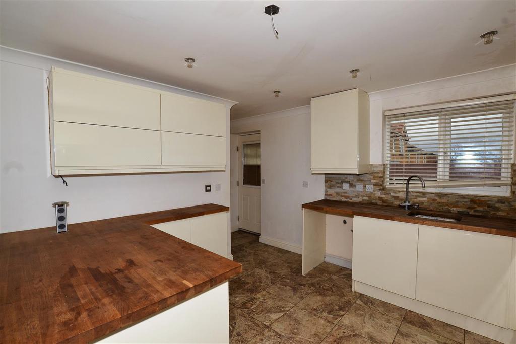 Hemsby Close, Havelock Park, Sunderland 3 bed detached house £115,000