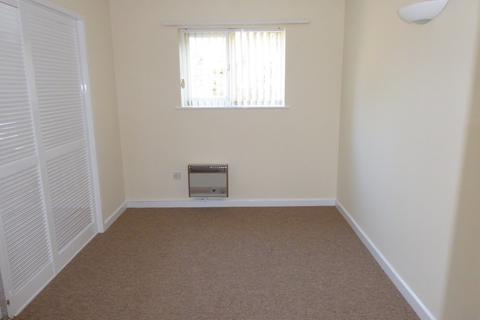 1 bedroom ground floor flat to rent - Alderton Way, Trowbridge