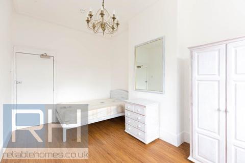 7 bedroom house share to rent - Crouch End Hill, Crouch End, London, N8