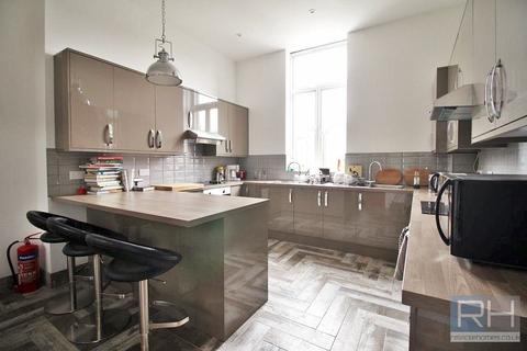 7 bedroom house share to rent - Crouch End Hill, Crouch End, London, N8