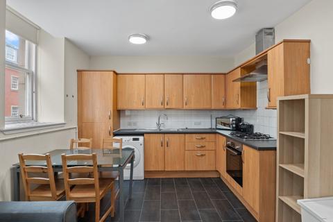 5 bedroom flat to rent, South Bridge, Central, Edinburgh, EH1