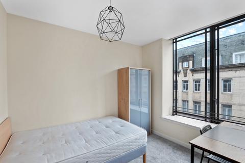 5 bedroom flat to rent, South Bridge, Central, Edinburgh, EH1