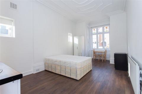 Studio to rent, Parsifal Road, West Hampstead, NW6