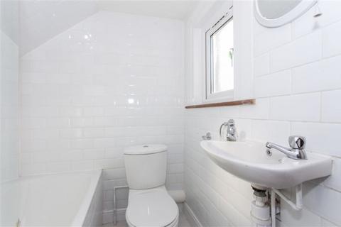 Studio to rent, Parsifal Road, West Hampstead, NW6