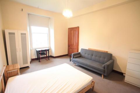 3 bedroom flat to rent, Grange Loan, Grange, Edinburgh, EH9