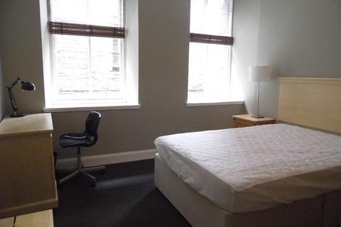 4 bedroom flat to rent, Thistle Street Lane North West, Central, Edinburgh, EH2