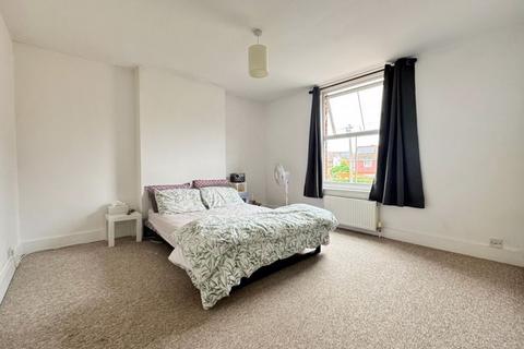 2 bedroom apartment for sale, Victoria Road, Cranleigh