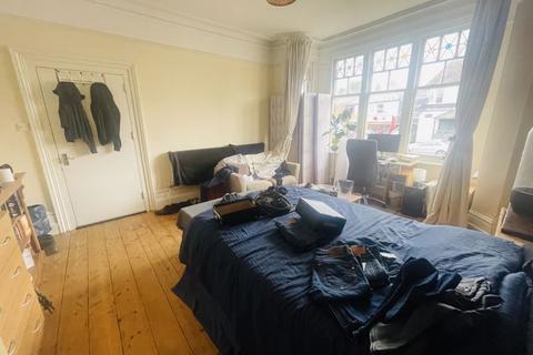 1 bedroom in a house share to rent, Cowley Road, Uxbridge, UB8