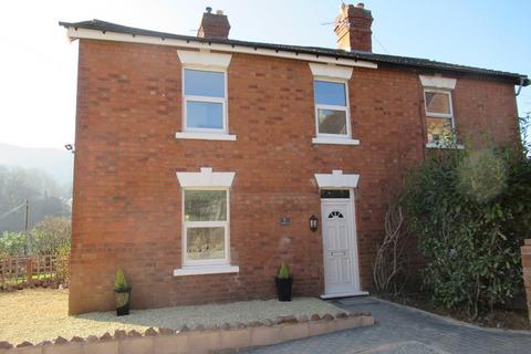 2 bedroom end of terrace house to rent, 7 Hospital Bank, Malvern, Worcestershire, WR14 1PQ