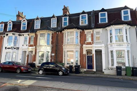8 bedroom terraced house to rent, Auckland Road East, Southsea