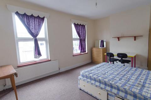 undefined, Gillespie Road, London, N5 New Instruction