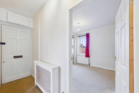 2 bedroom flat to rent, Stenhouse Terrace, Stenhouse, Edinburgh, EH11