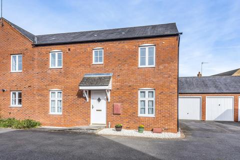 3 bedroom semi-detached house to rent, Banbury,  Oxfordshire,  OX16