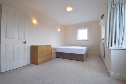 2 bedroom flat to rent, Whiteadder Way, London