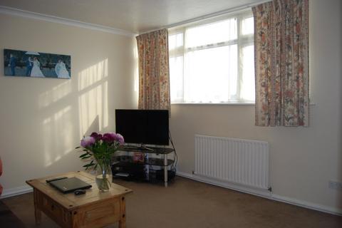 2 bedroom apartment to rent, York Parade, Tonbridge TN10