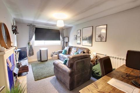 2 bedroom apartment to rent, Henderson Close, Trowbridge