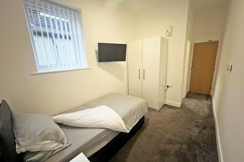 Studio to rent, Room 3, Lacey St, Widnes