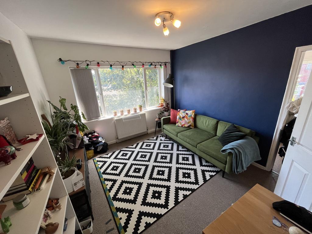 Knowle Mount, Leeds, LS4 2 bed apartment to rent £900 pcm (£208 pw)