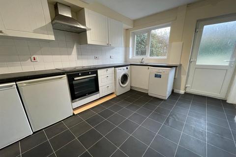 3 bedroom terraced house to rent, Bosley Square, Beeston, NG9 2TS