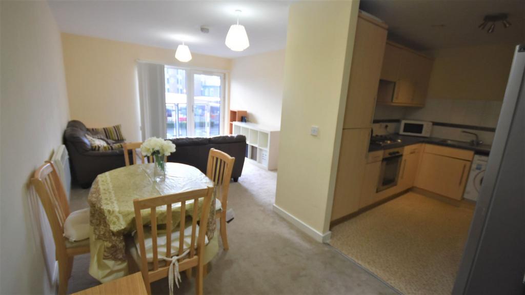 Apartment in Manchester, Hulme - View 4
