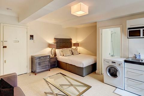 Studio to rent, Pelham Court SW3